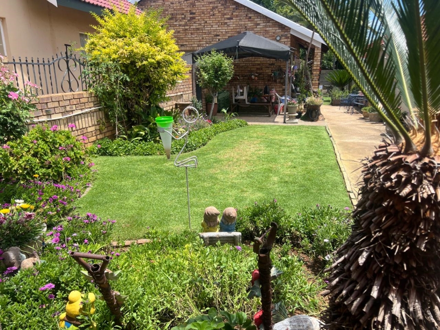 3 Bedroom Property for Sale in Adamayview North West